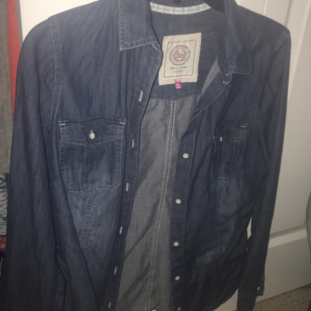 So Jean Button down